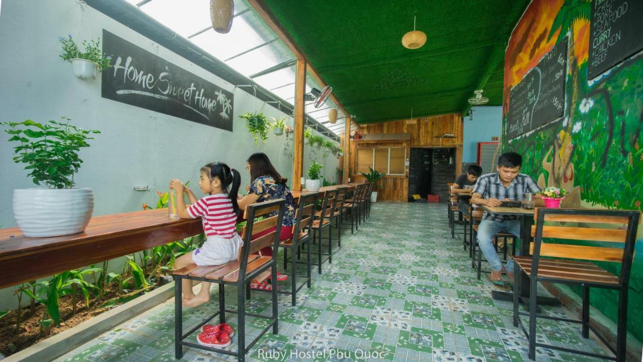 Ruby Phu Quoc Hostel Εξωτερικό φωτογραφία