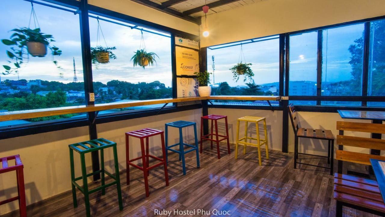 Ruby Phu Quoc Hostel Εξωτερικό φωτογραφία