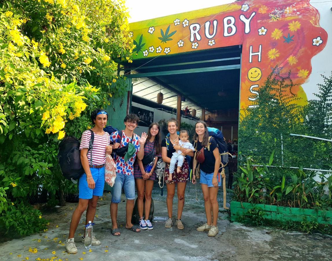 Ruby Phu Quoc Hostel Εξωτερικό φωτογραφία